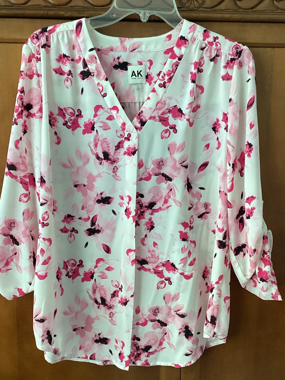 Anne Klein Floral V-Neck Pink & White Women's Blouse